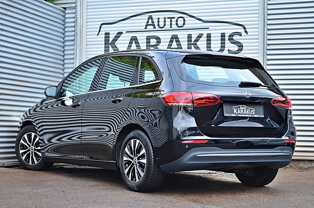 Mercedes-Benz B 200 2022