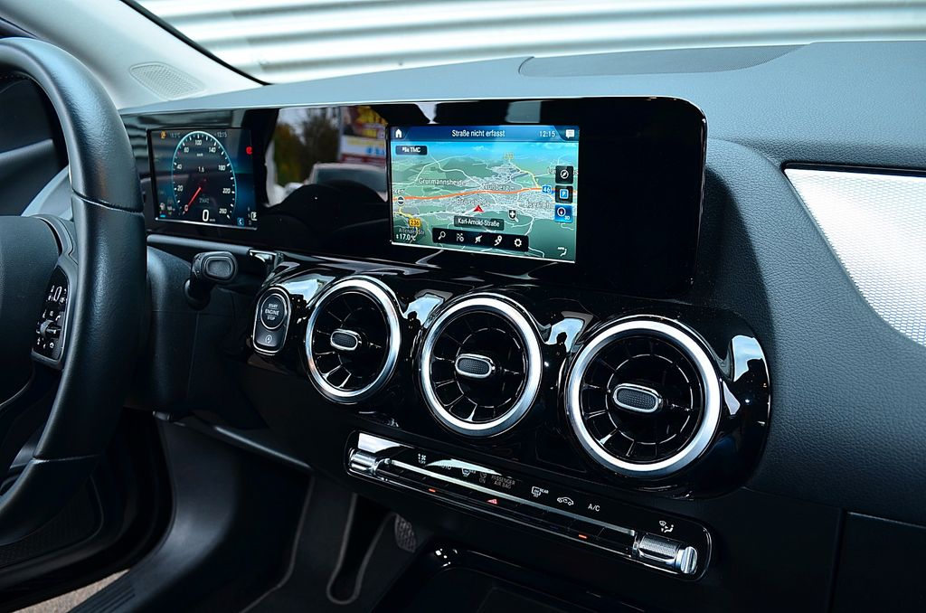 Mercedes-Benz B 200 2022