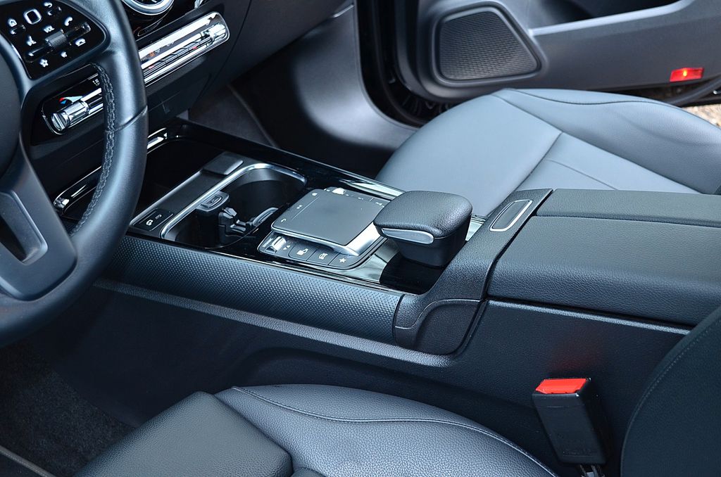 Mercedes-Benz B 200 2022