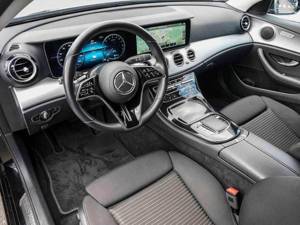 Mercedes-Benz E 300 2022