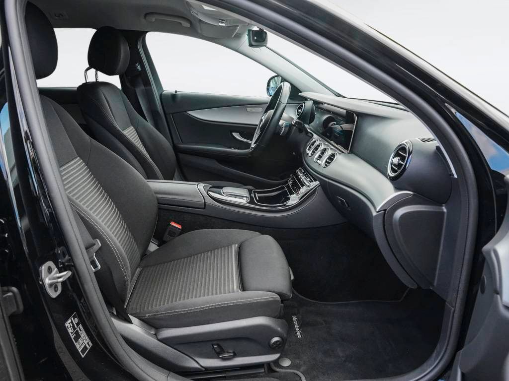 Mercedes-Benz E 300 2022