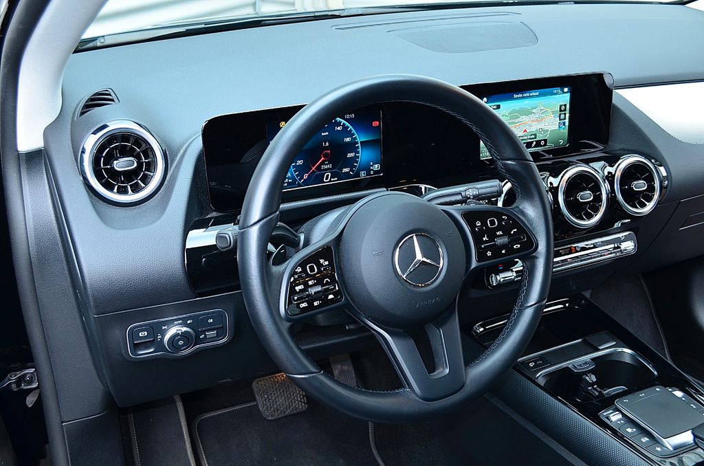 Mercedes-Benz B 200 2022