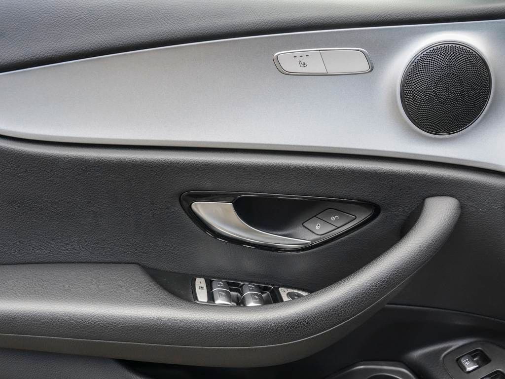 Mercedes-Benz E 300 2022