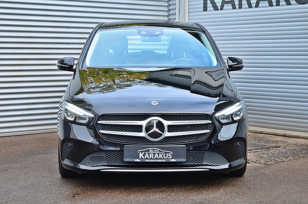 Mercedes-Benz B 200 2022