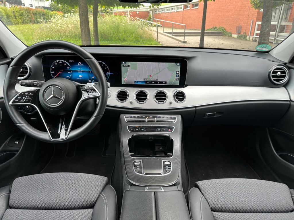 Mercedes-Benz E 300 2022