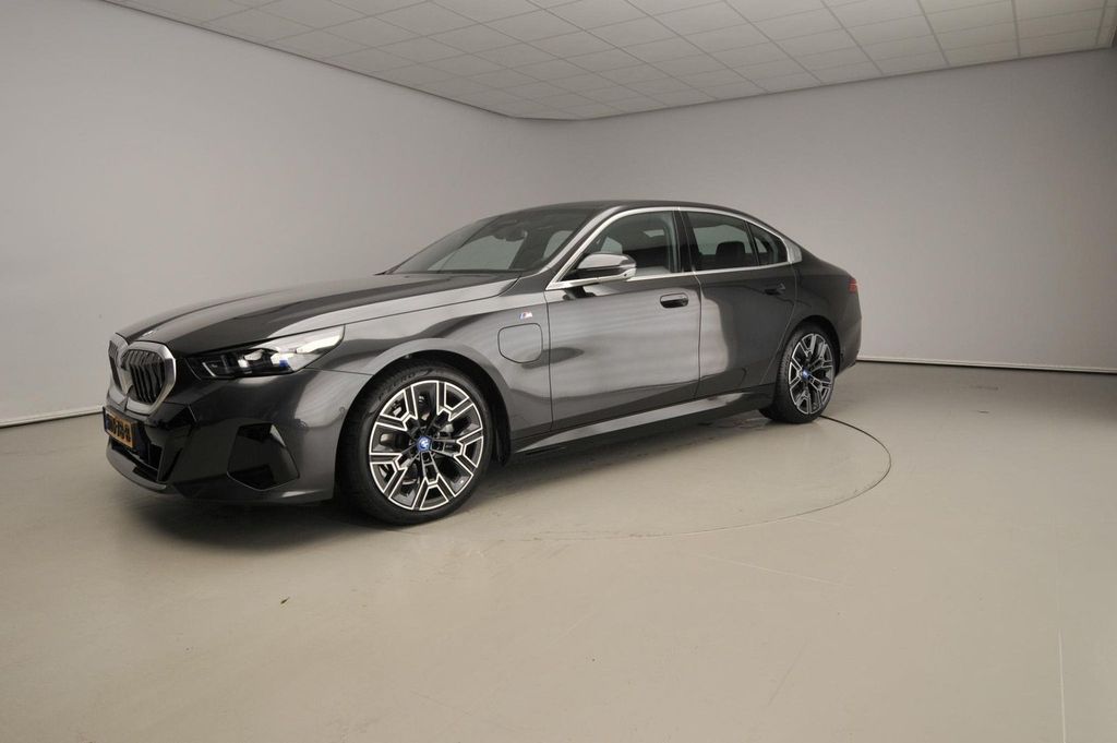 BMW 530 2025