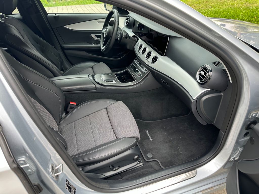 Mercedes-Benz E 300 2022