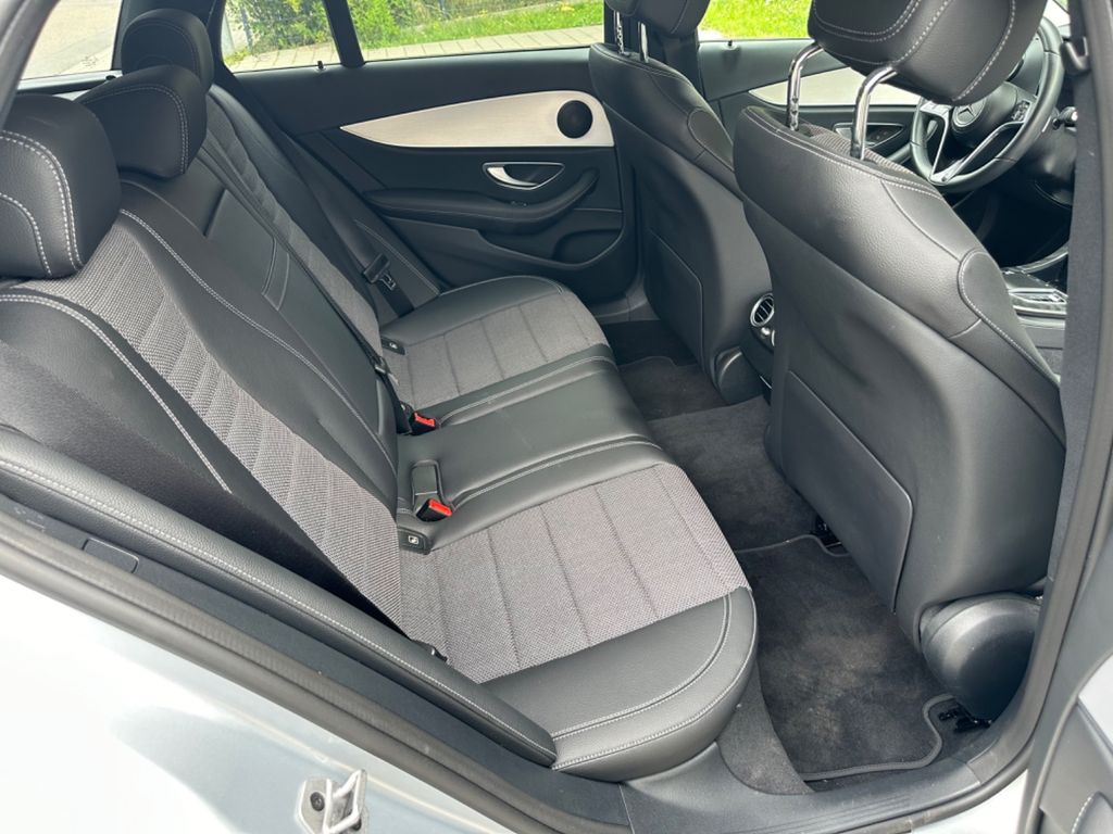 Mercedes-Benz E 300 2022