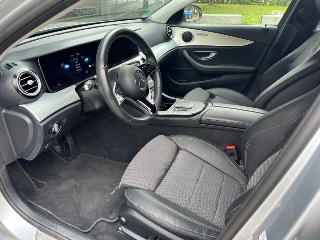 Mercedes-Benz E 300 2022