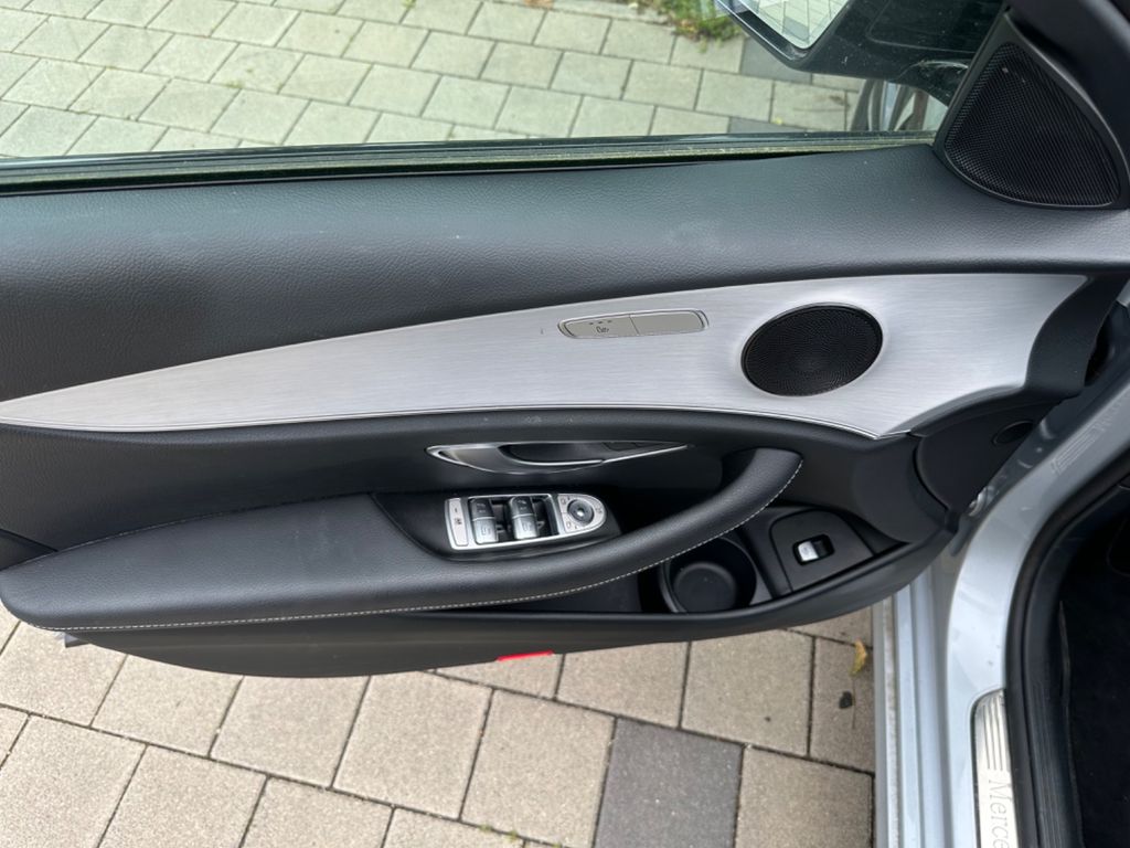 Mercedes-Benz E 300 2022
