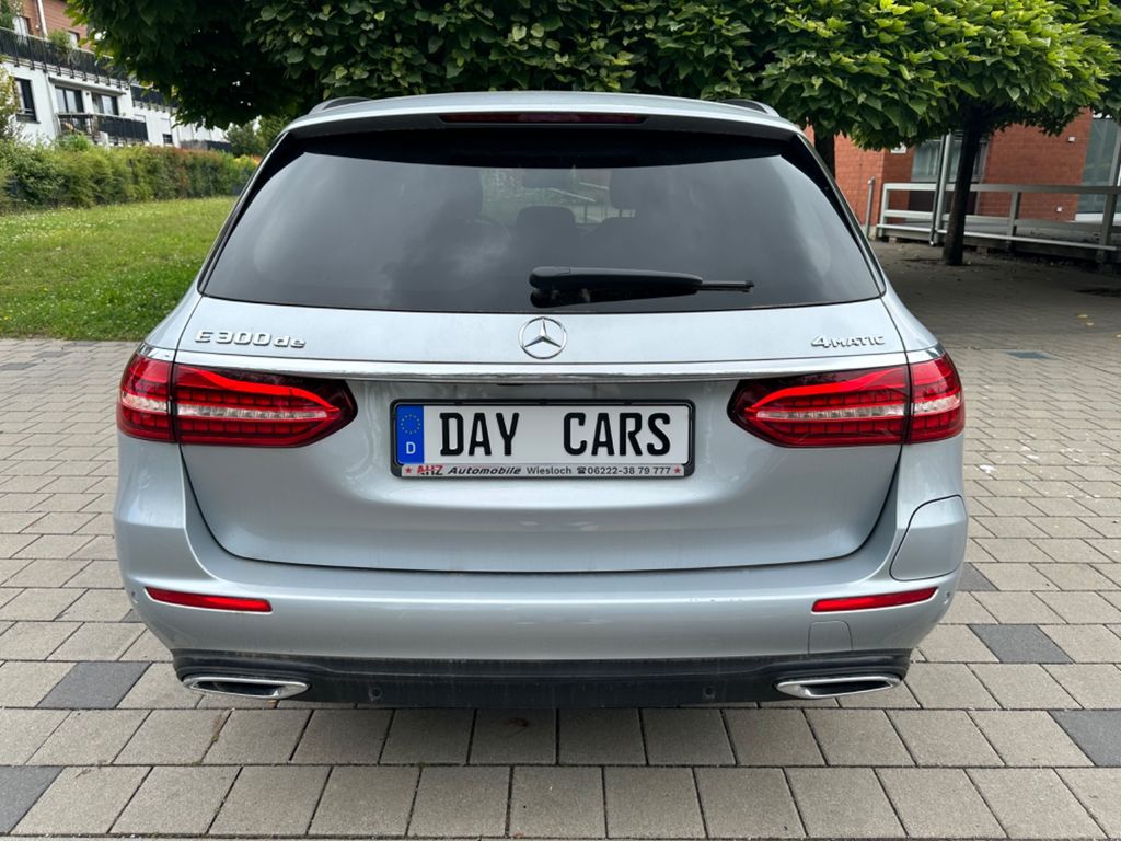Mercedes-Benz E 300 2022