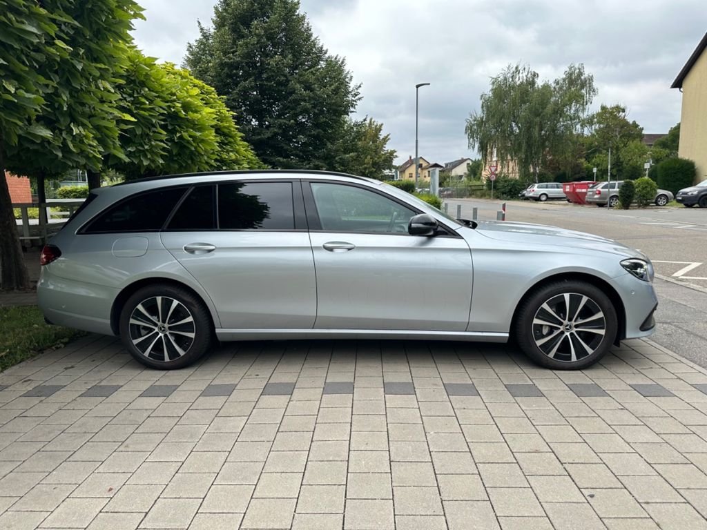 Mercedes-Benz E 300 2022