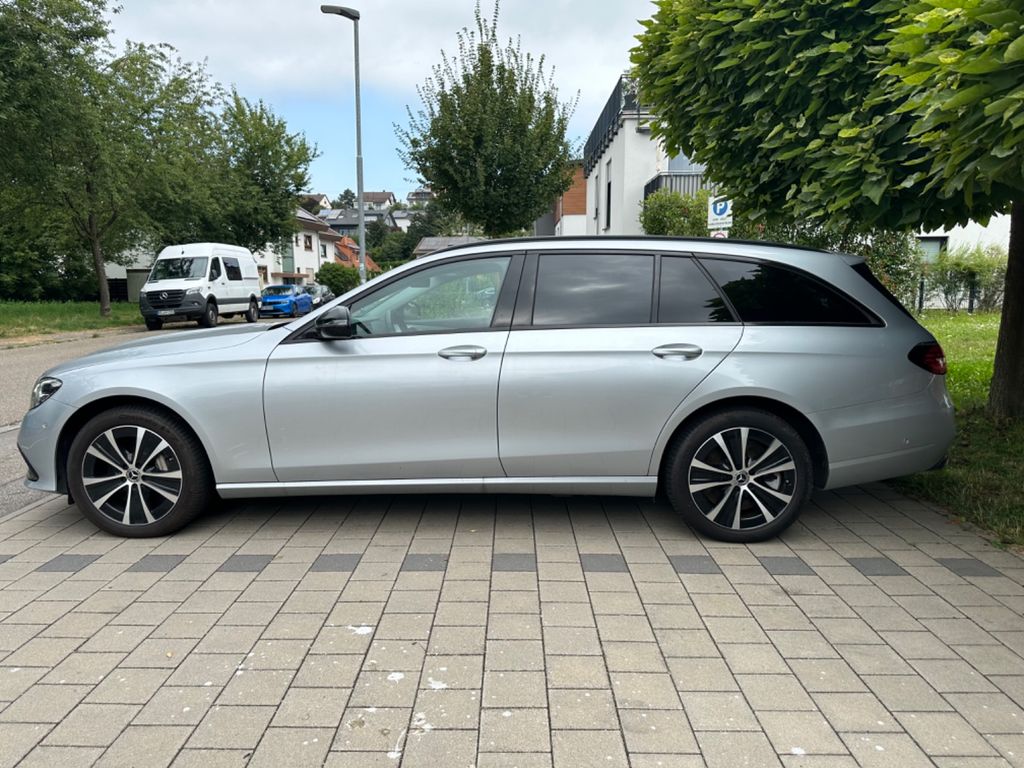 Mercedes-Benz E 300 2022