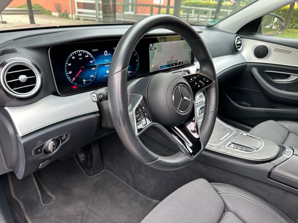 Mercedes-Benz E 300 2022