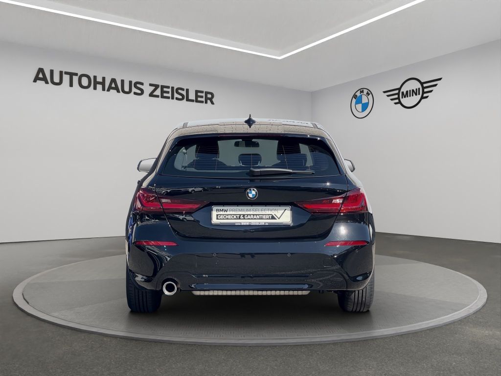BMW 118 2022