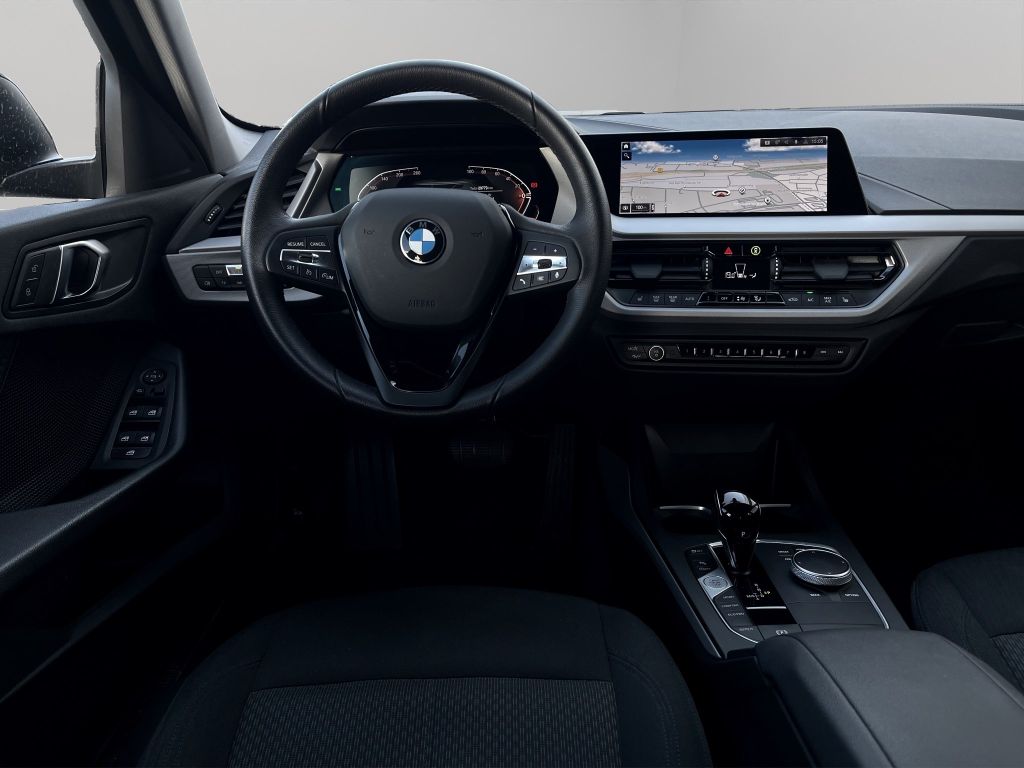 BMW 118 2022
