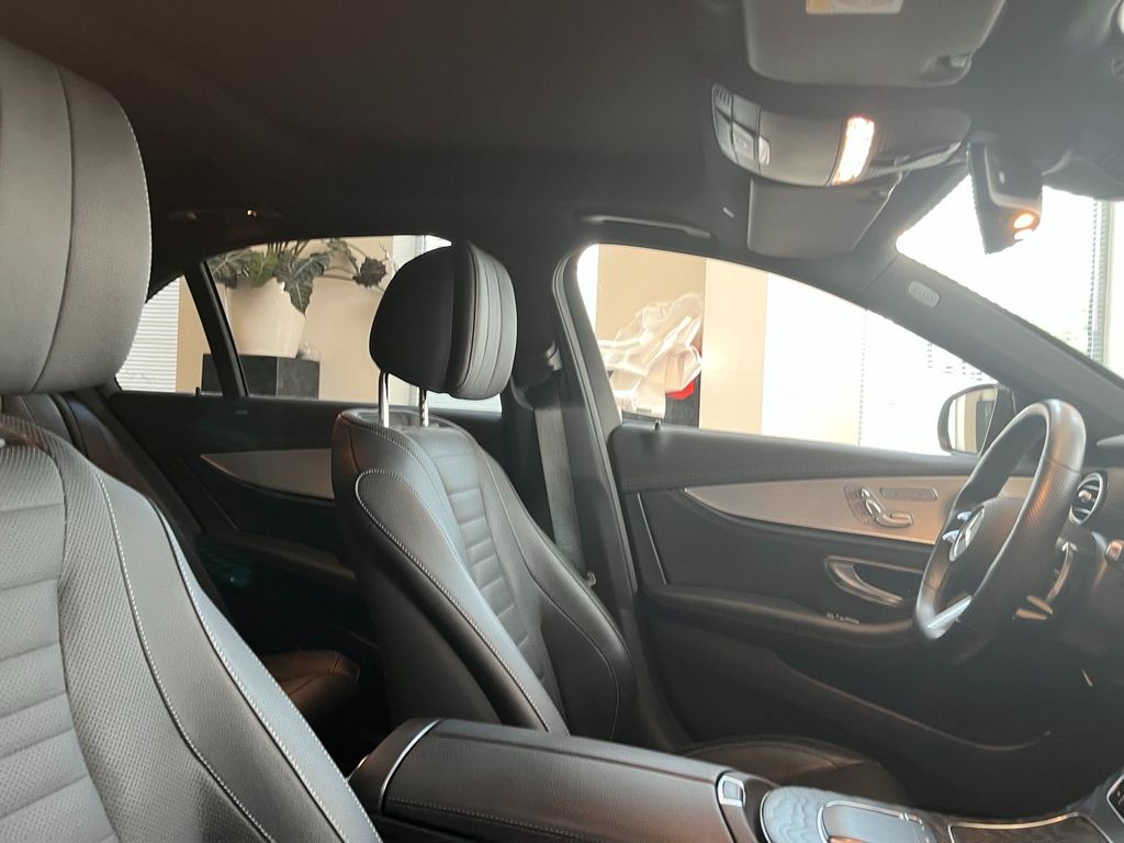 Mercedes-Benz E 400 2023