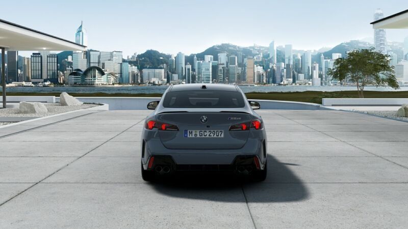 BMW M235