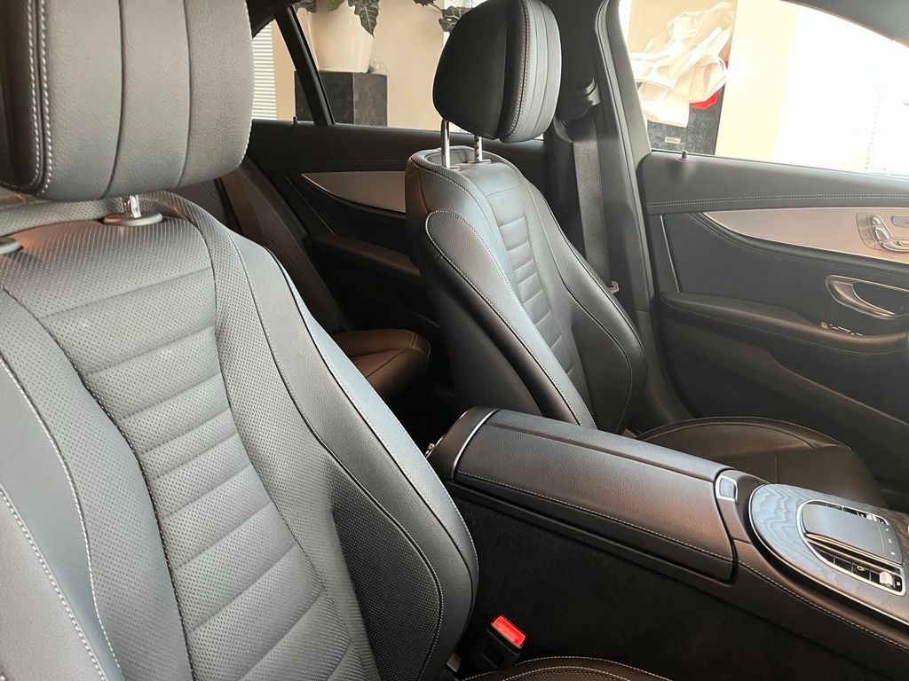 Mercedes-Benz E 400 2023