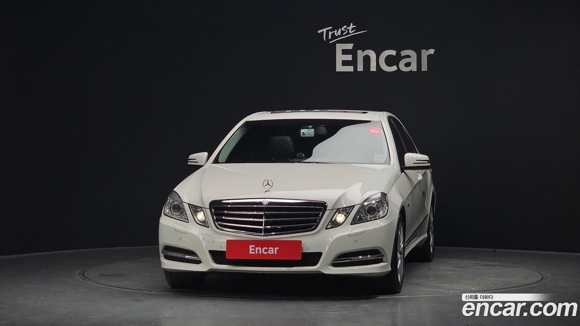 Mercedes-Benz E-Class 2011
