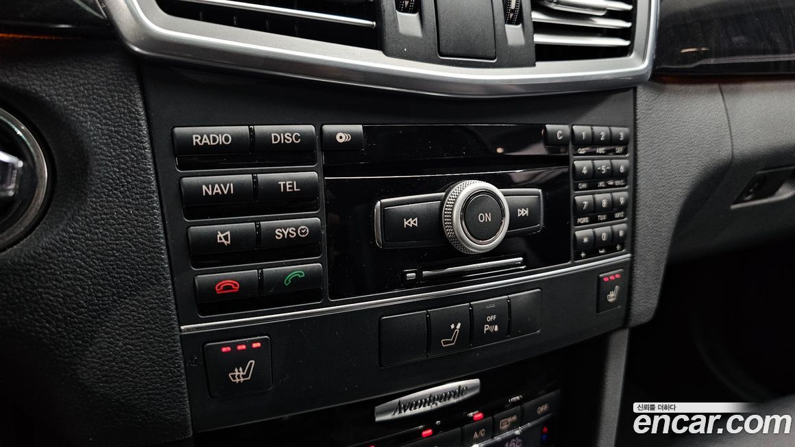 Mercedes-Benz E-Class 2011