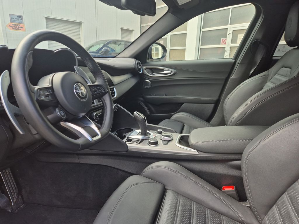 Alfa Romeo Giulia 2024