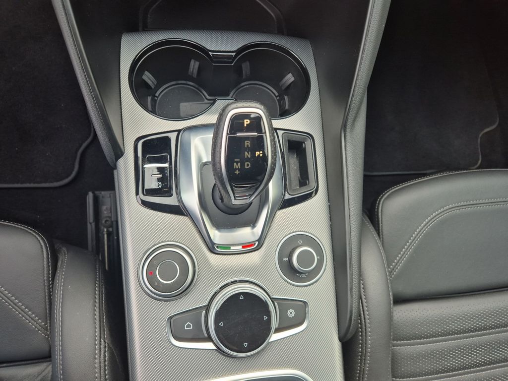 Alfa Romeo Giulia 2024