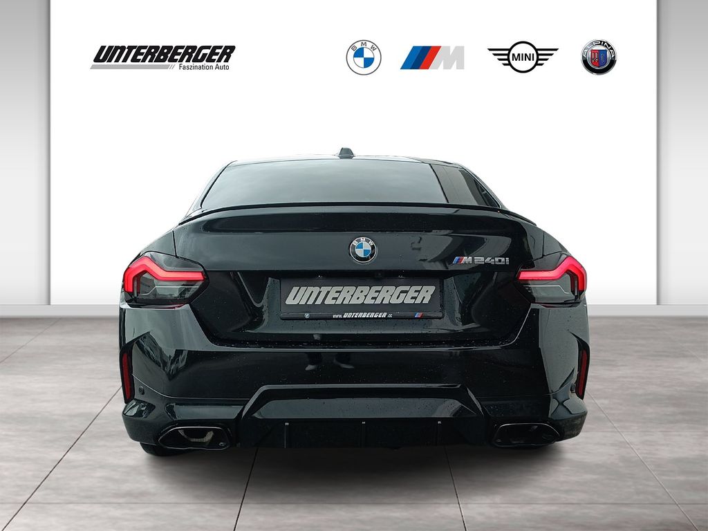 BMW M240i