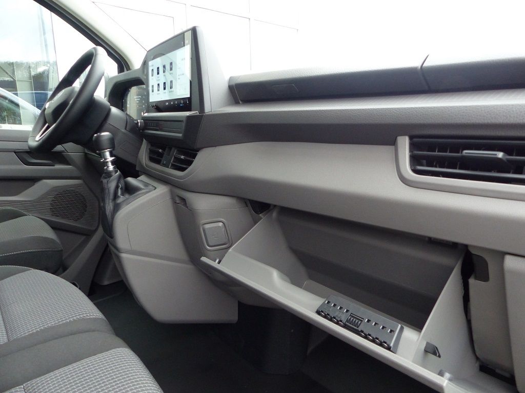 Volkswagen T7 Transporter 2025