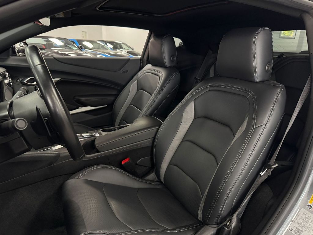 Chevrolet Camaro 2023