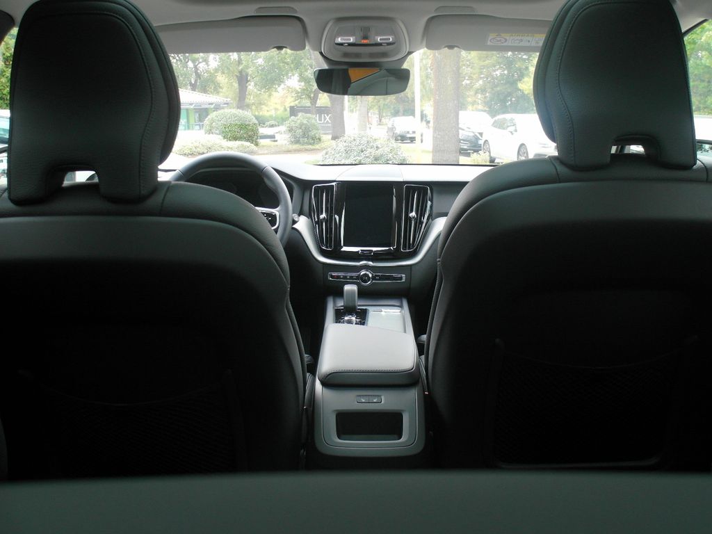Volvo XC60 2025