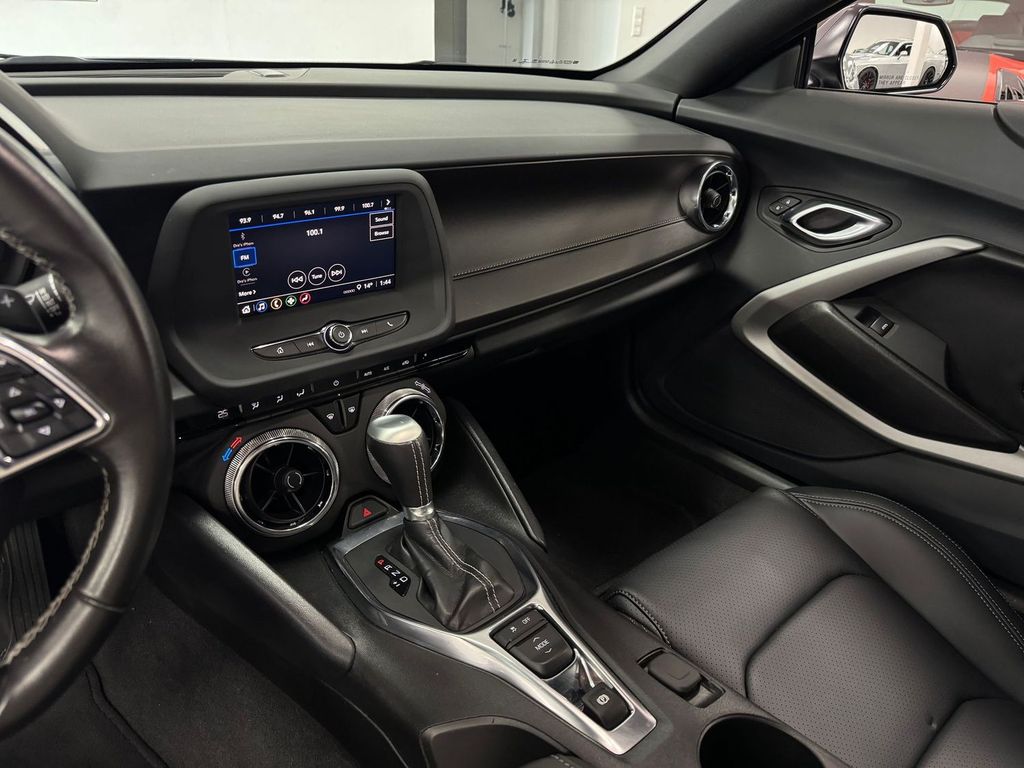 Chevrolet Camaro 2023