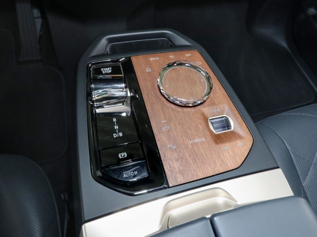 BMW iX 2022