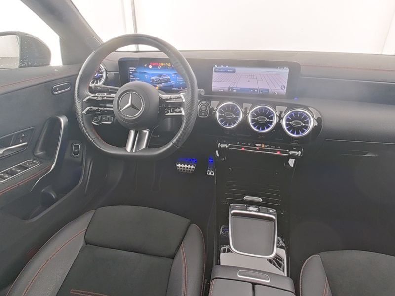 Mercedes-Benz CLA 200 2024