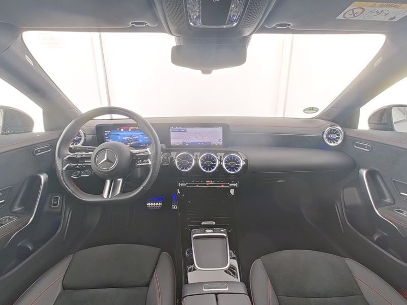 Mercedes-Benz CLA 200 2024