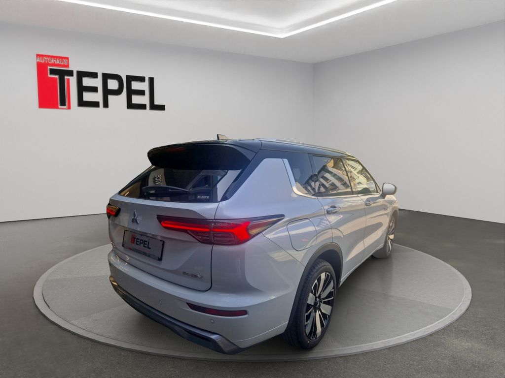 Mitsubishi Plug-in Hybrid Outlander