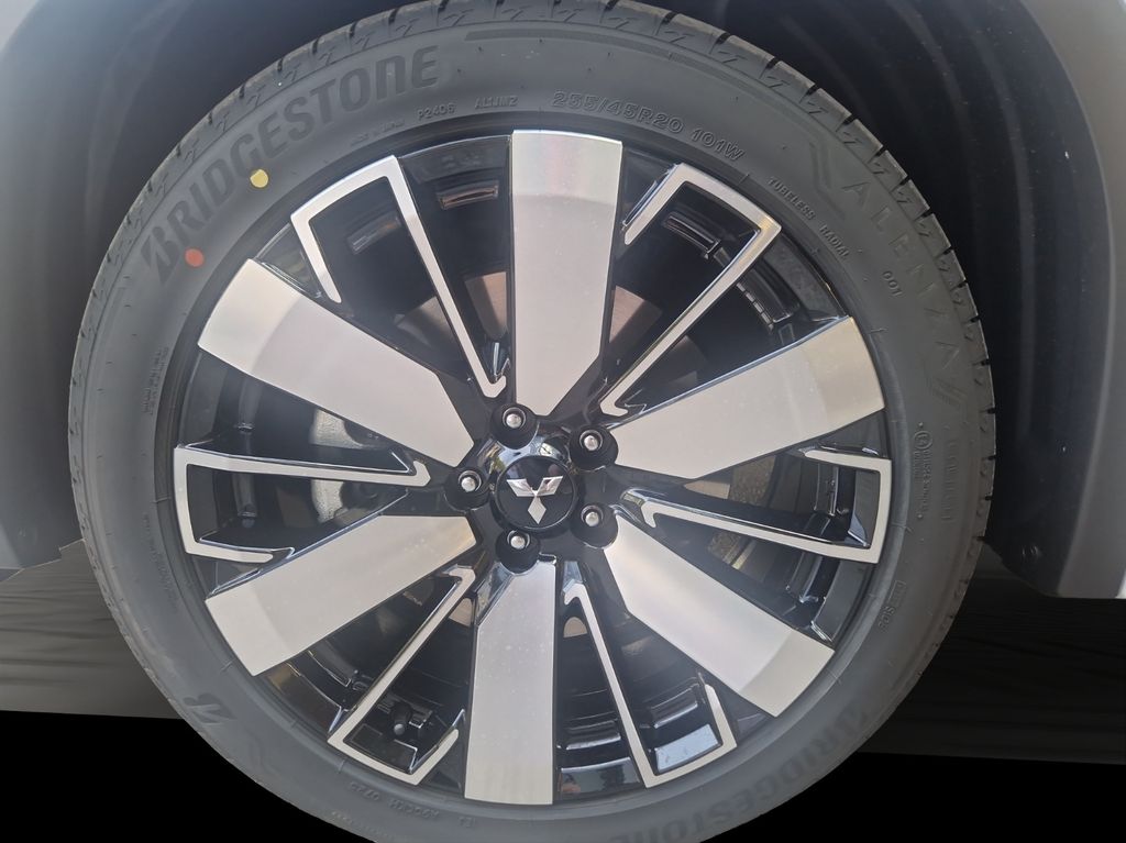 Mitsubishi Plug-in Hybrid Outlander