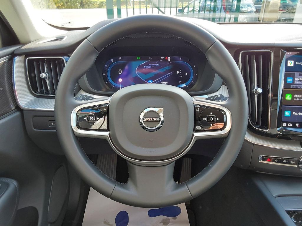 Volvo XC60 2024