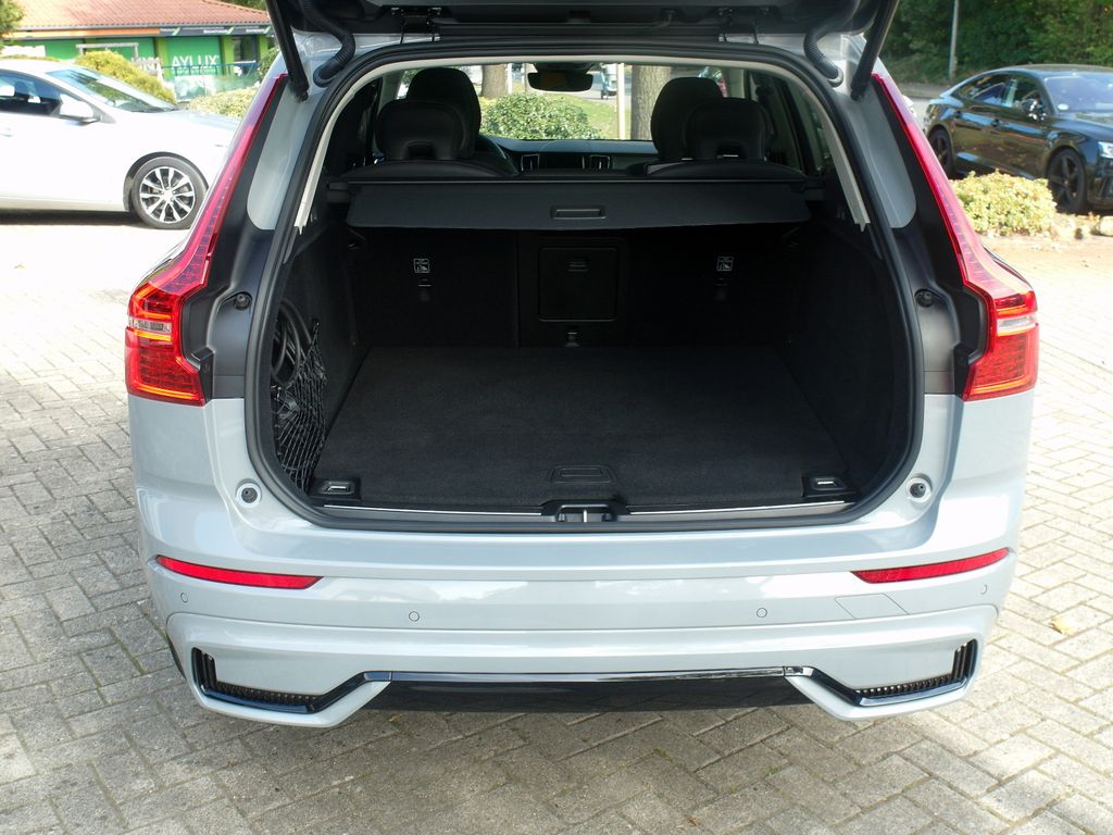Volvo XC60 2025