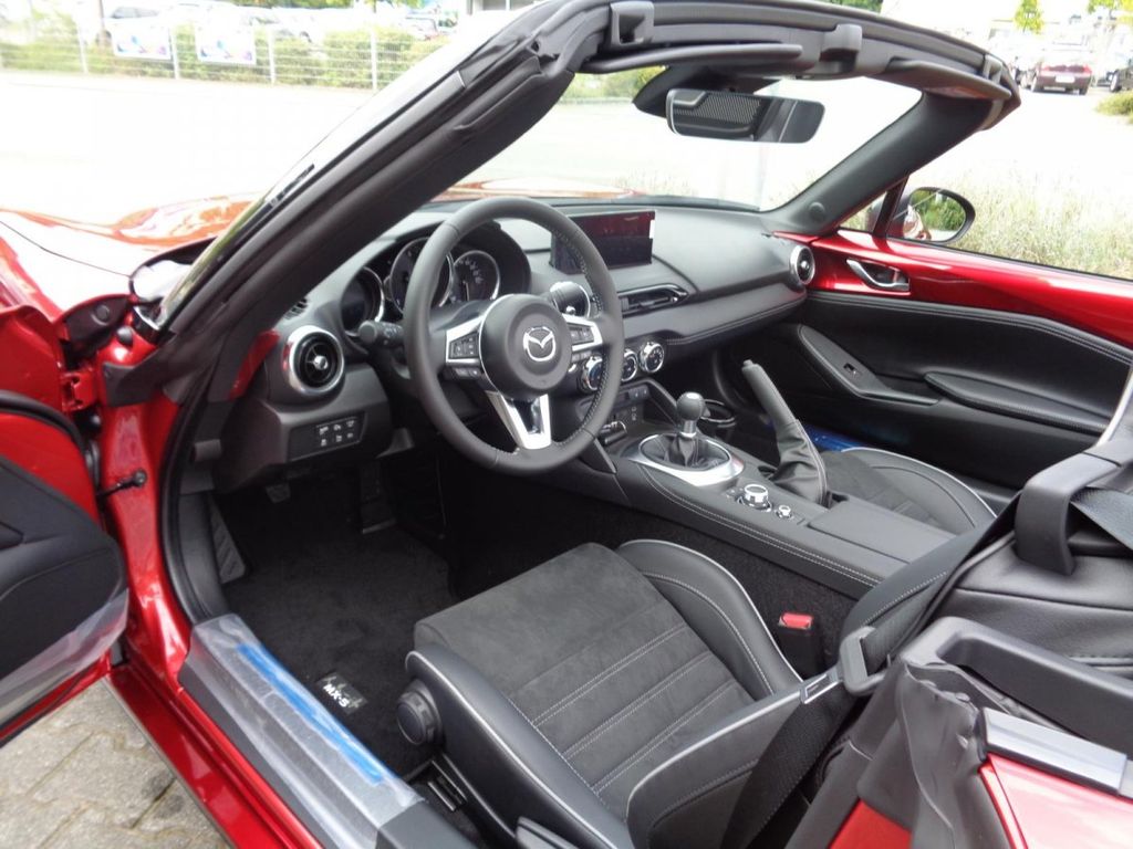 Mazda MX-5 2025