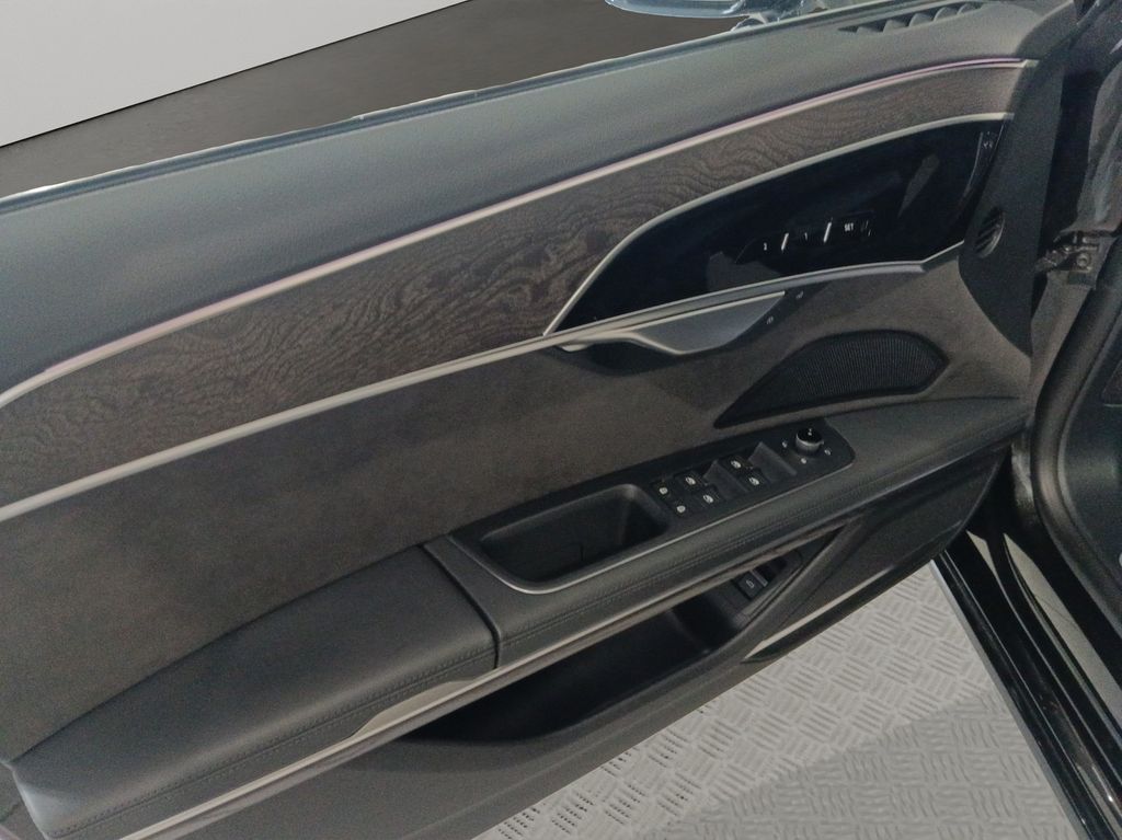 Audi A8 2021