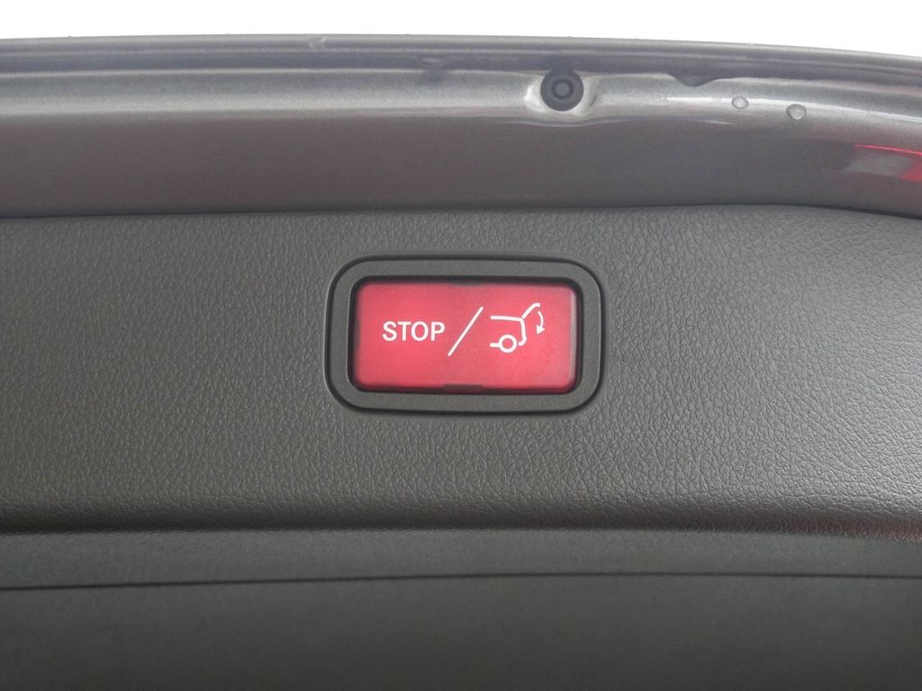 Mercedes-Benz C 300 2025