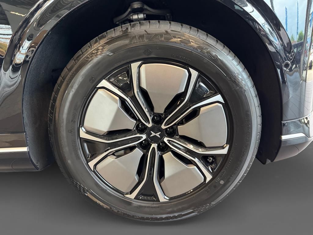 XPENG G9