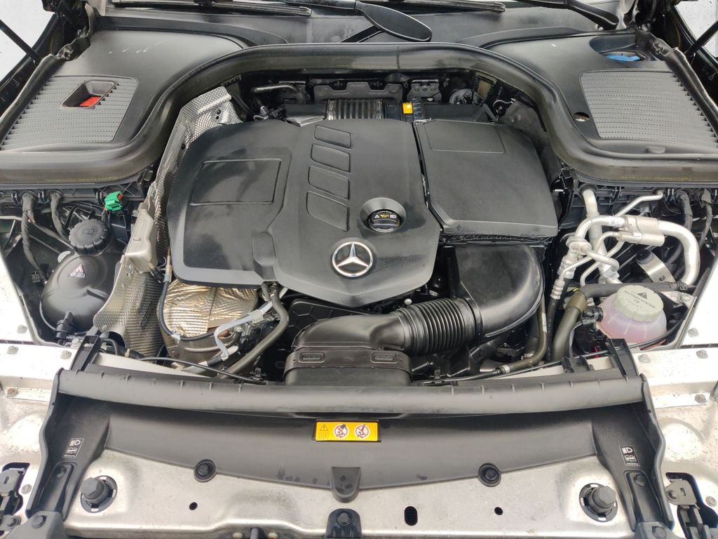 Mercedes-Benz GLC 300 2021