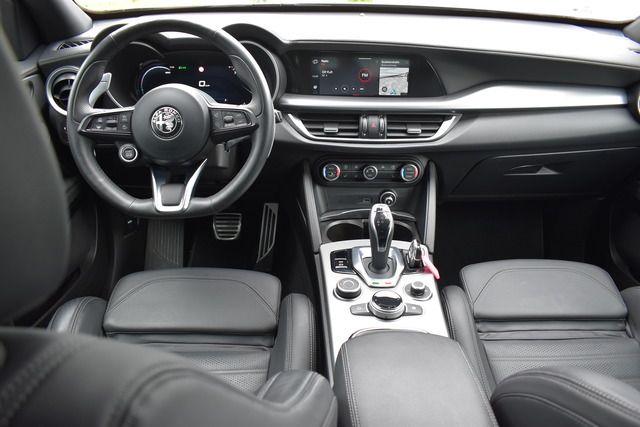 Alfa Romeo Stelvio 2024