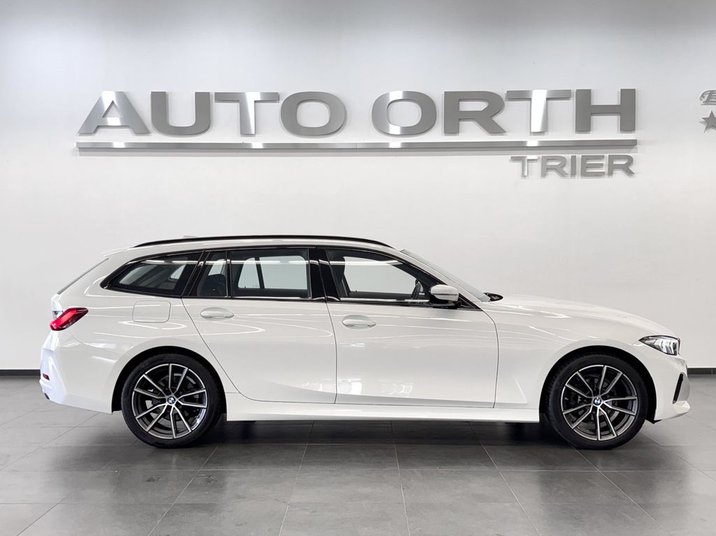 BMW 318 2022