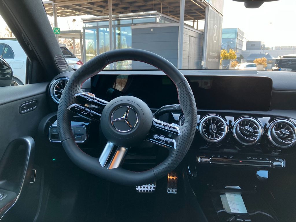 Mercedes-Benz A 250 2025