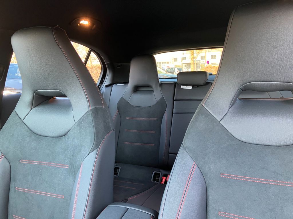 Mercedes-Benz A 250 2025