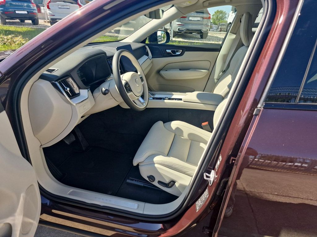 Volvo XC60 2025
