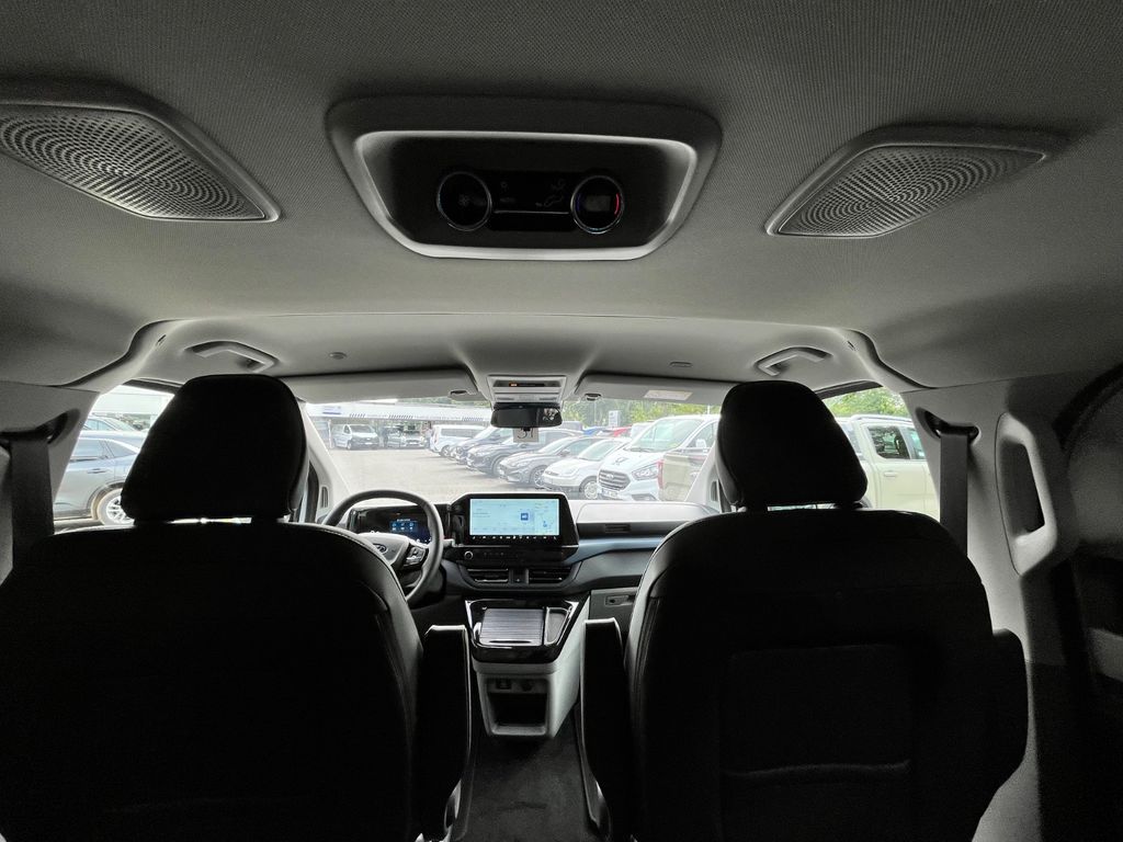 Ford Tourneo Custom 2025